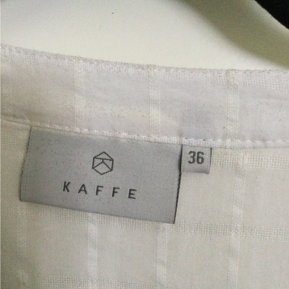 Long textured off white blouse - Picture 4 of 10